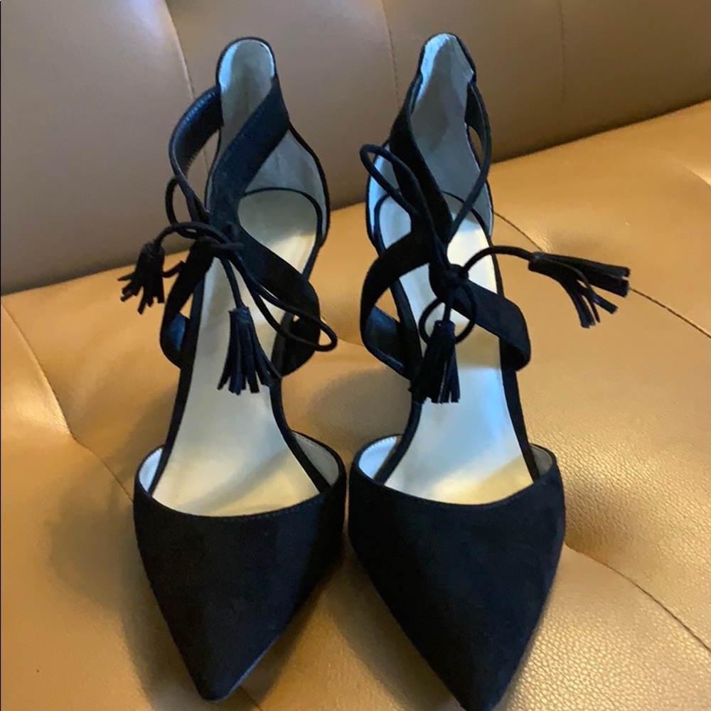 Ann Taylor fox suede leather shoe